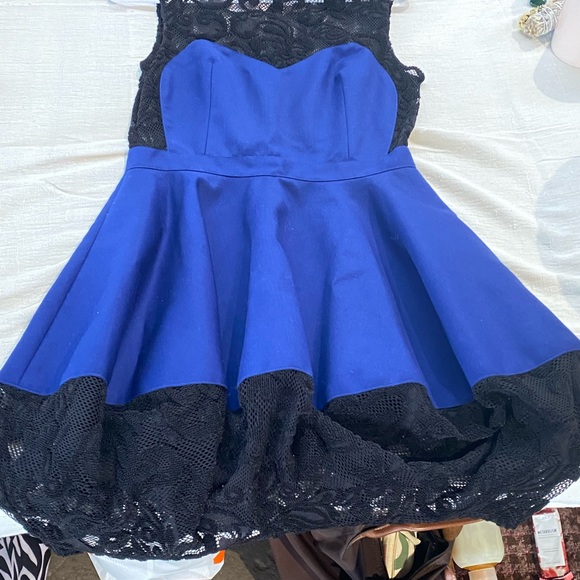 Opening Ceremony Sample dress - Picture 3 of 13